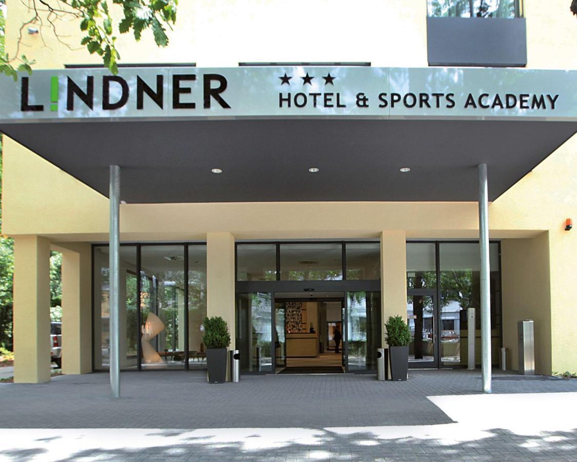 Lindner Hotel Frankfurt Sportpark, Part Of Jdv By Hyatt Francoforte sul Meno Esterno foto