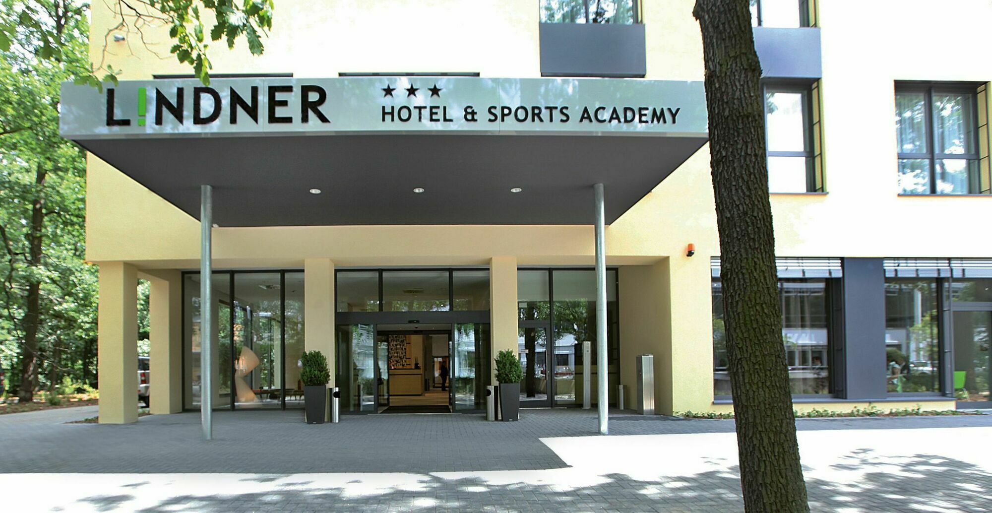 Lindner Hotel Frankfurt Sportpark, Part Of Jdv By Hyatt Francoforte sul Meno Esterno foto